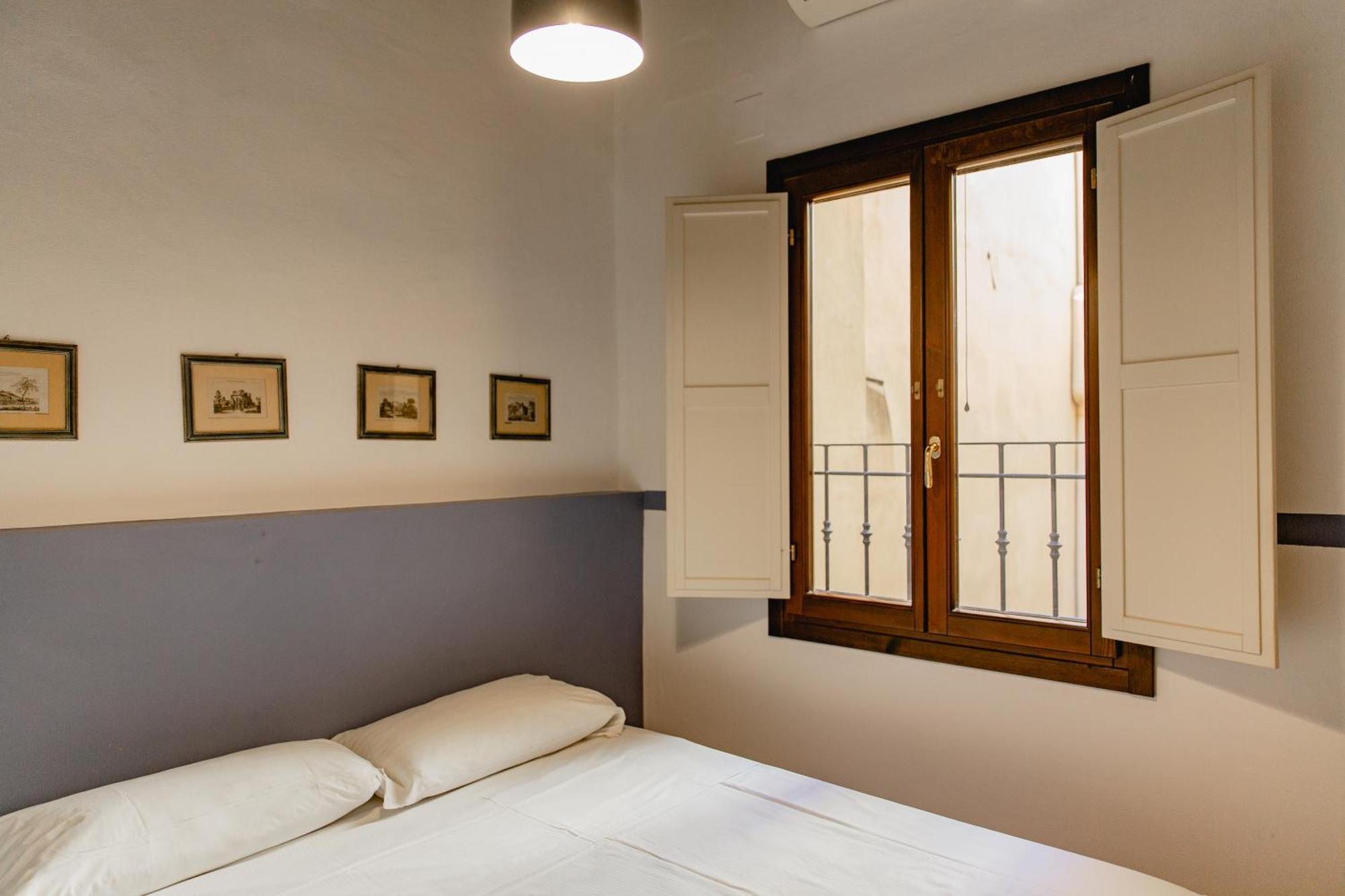 Big Apartment Near Piazza Santo Spirito ฟลอเรนซ์ ภายนอก รูปภาพ